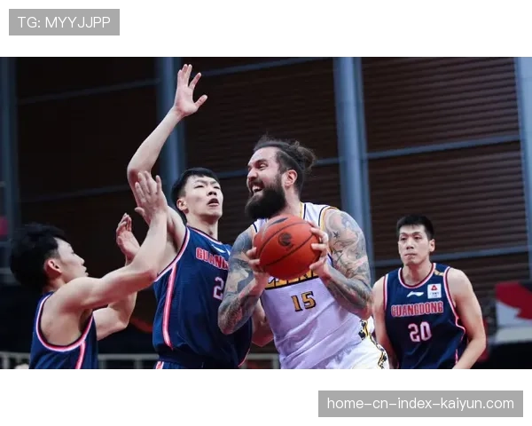 广东三大外援手感冰凉 本土球员扛起进攻大旗