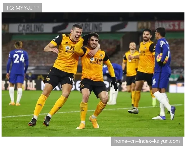 莱比锡红牛主场轻取汉堡 德甲青春风暴战术稳健